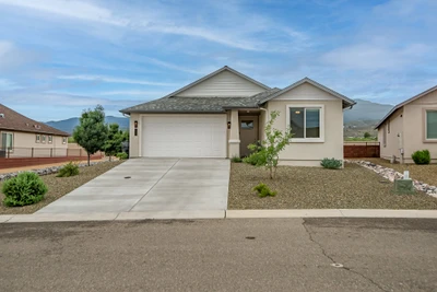 Cottonwood Modern Vineyard