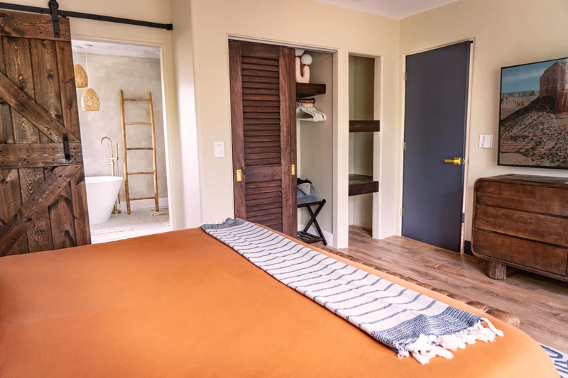165833495