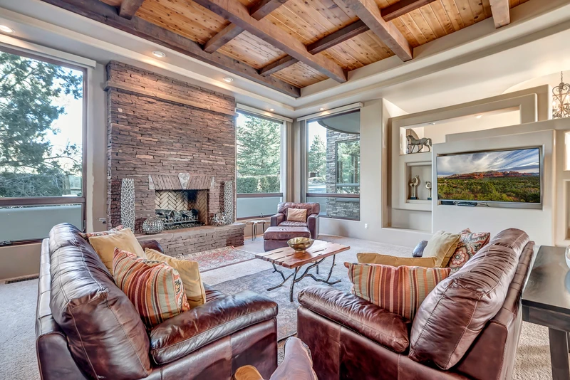 165838273