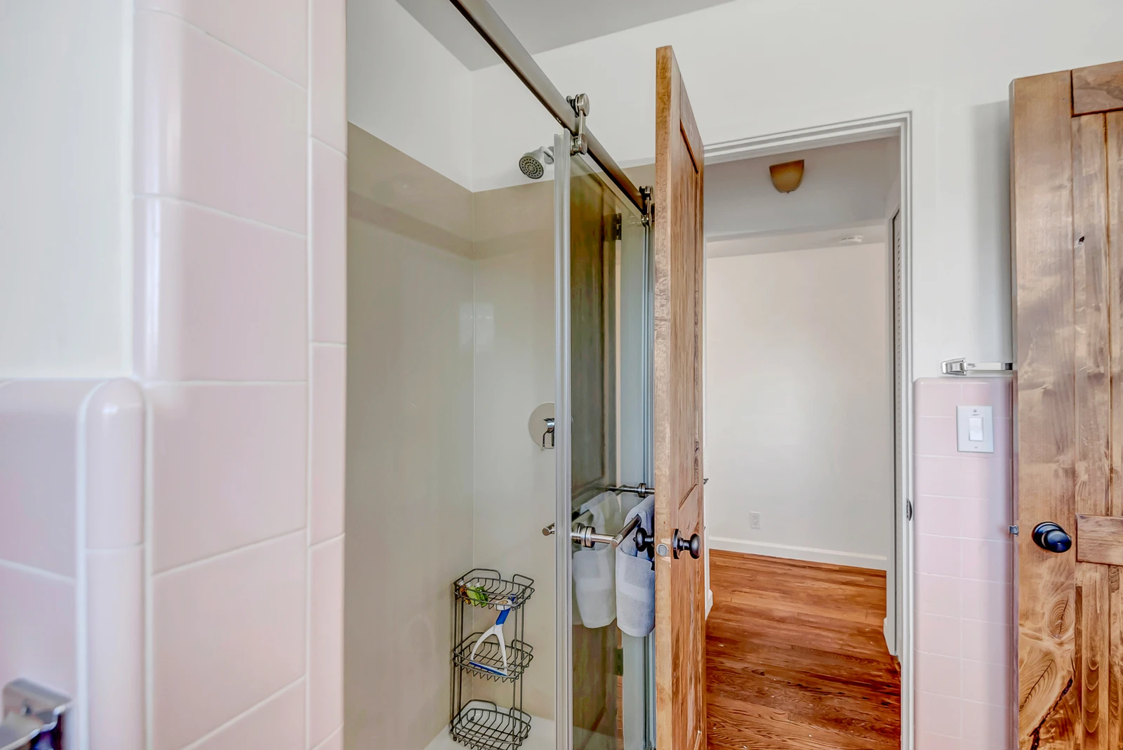 165832584