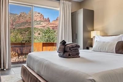 Sedona Demir Suite 201