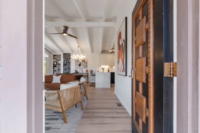 168952613
