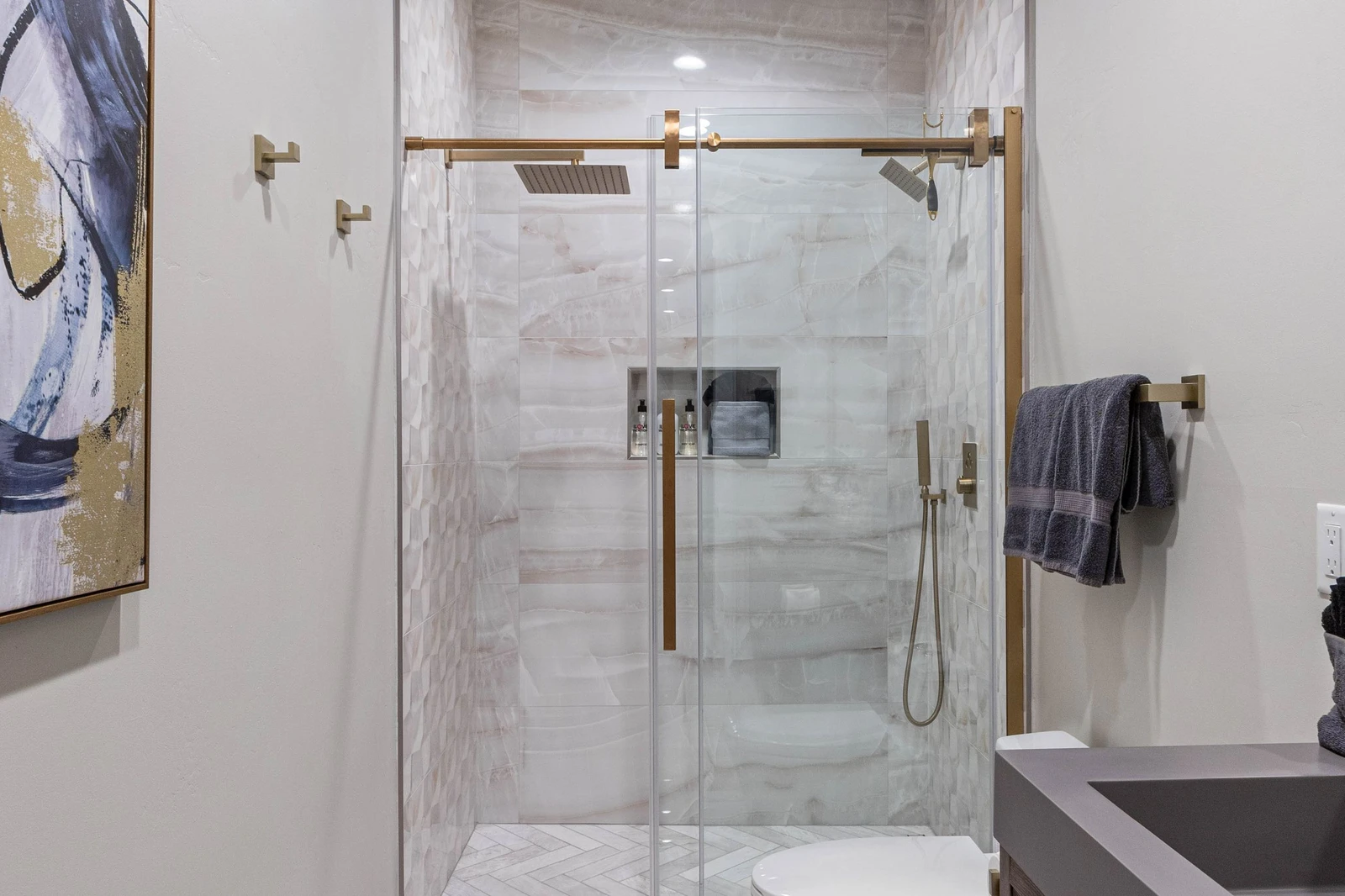 167840646