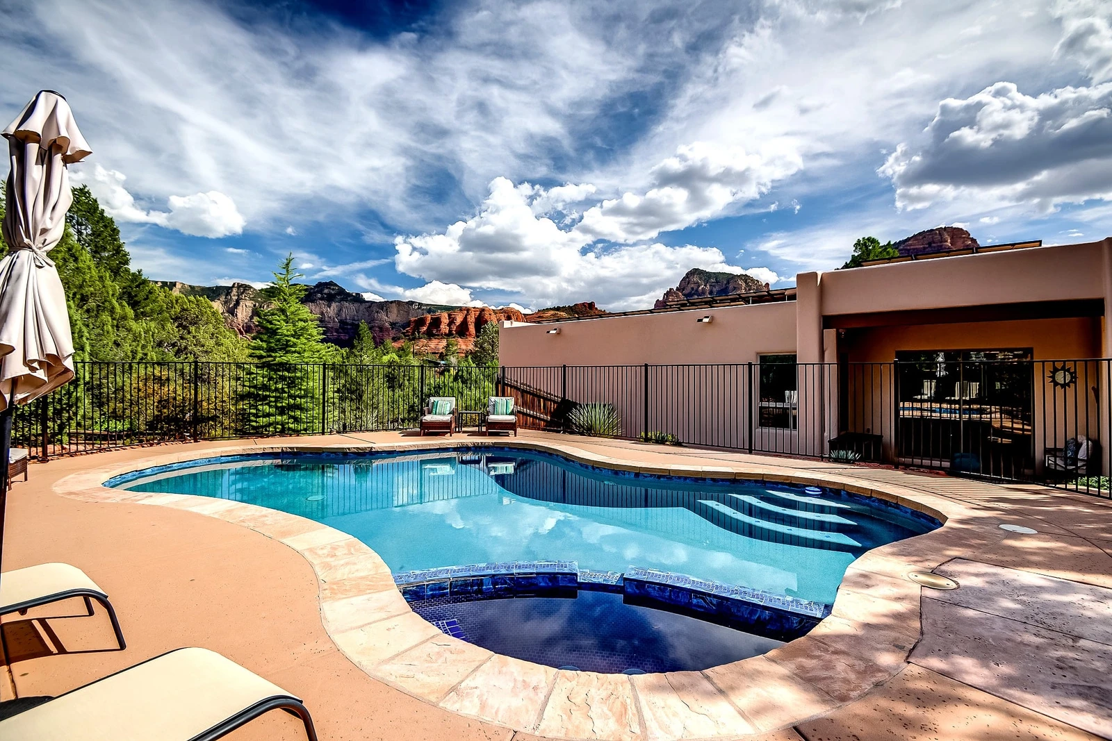 167452400