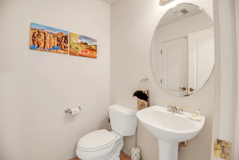 165832447