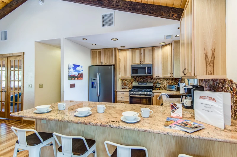 165832617