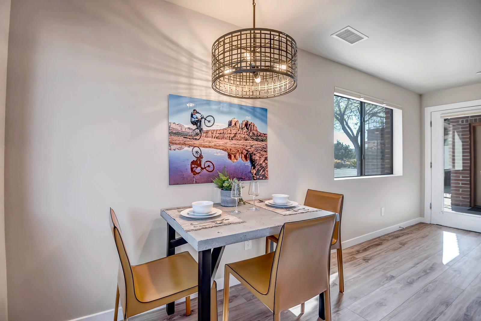 166264642