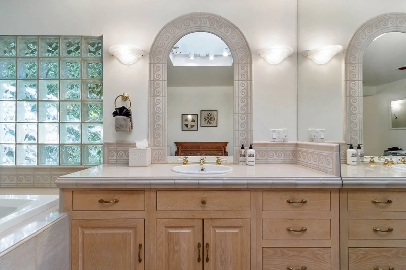 168792523