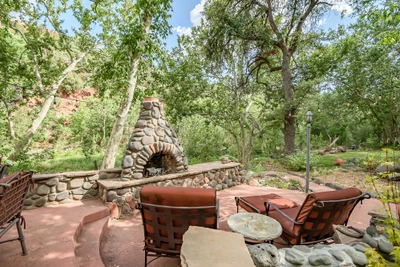 Sedona On the Creeks Edge