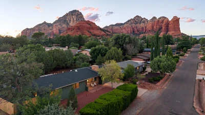 Sedona Juniper Bloom House & Cottage